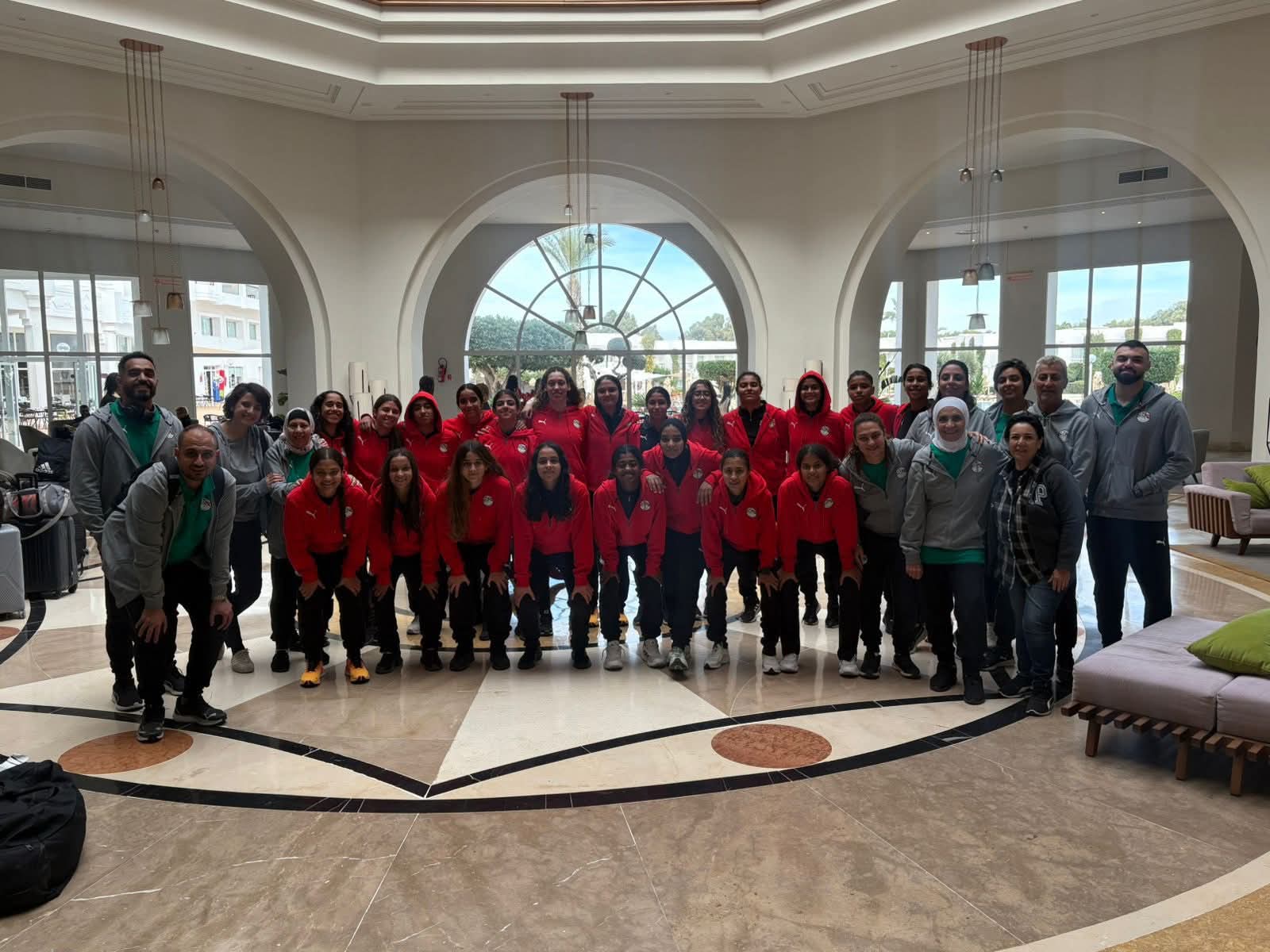 مران منتخب الكرة النسائية