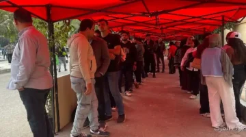 1764065315 الناس بتتجمع على لجنة مدرسة مدينتي في اليوم التاني من