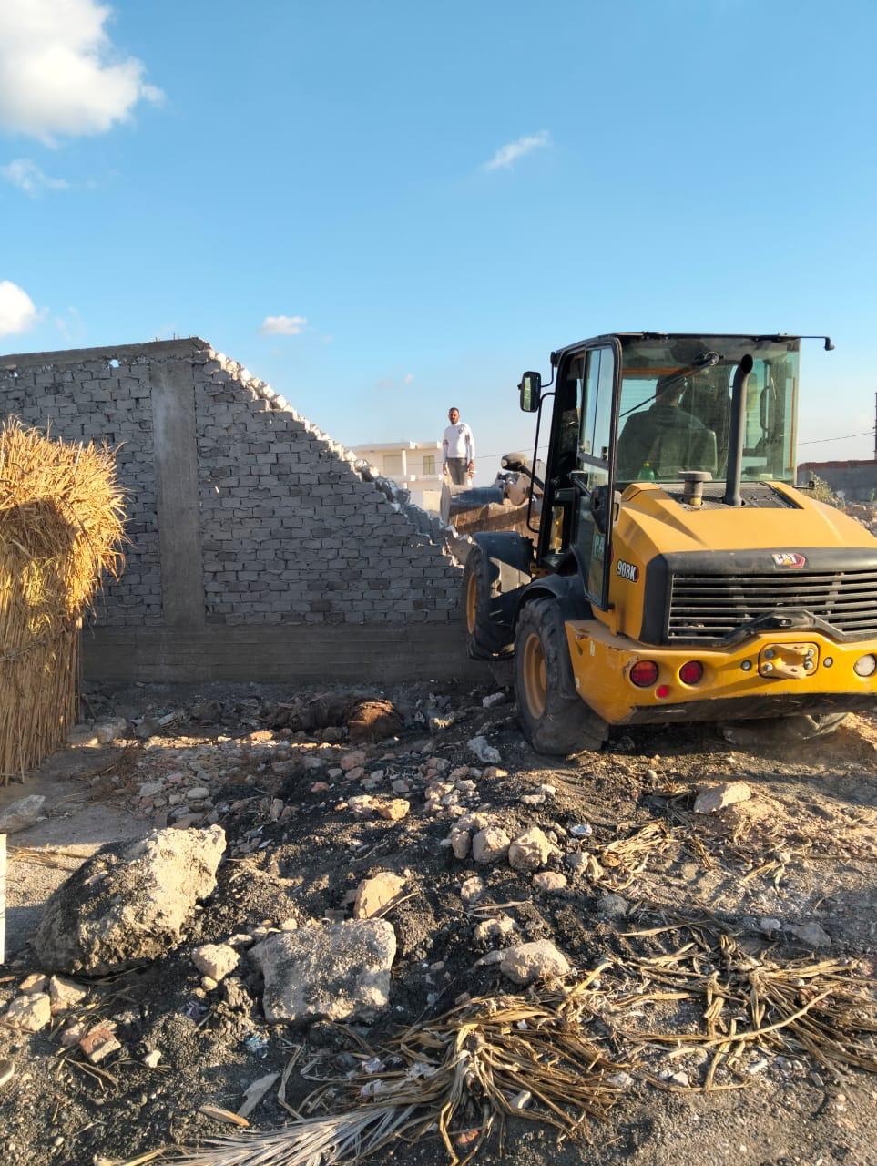 منال عوض: تسريع شغل تراخيص المحلات والتصدي بسرعة لأي تعديات في الإسكندرية 8 1764065665 894 منال عوض تسريع شغل تراخيص المحلات والتصدي بسرعة لأي تعديات