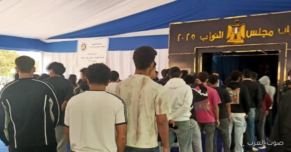زحمة كبيرة من الناس في لجنة مدرسة مصطفى يسري بمصر الجديدة خلال انتخابات النواب 2025