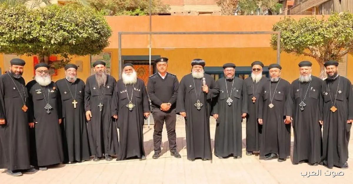 الأنبا ميخائيل وكهنة حلوان والمعصرة يشاركوا في الانتخابات | صور