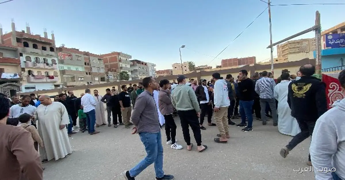 زحمة الناخبين قدام مدرسة القنطرة غرب الابتدائية في الإسماعيلية