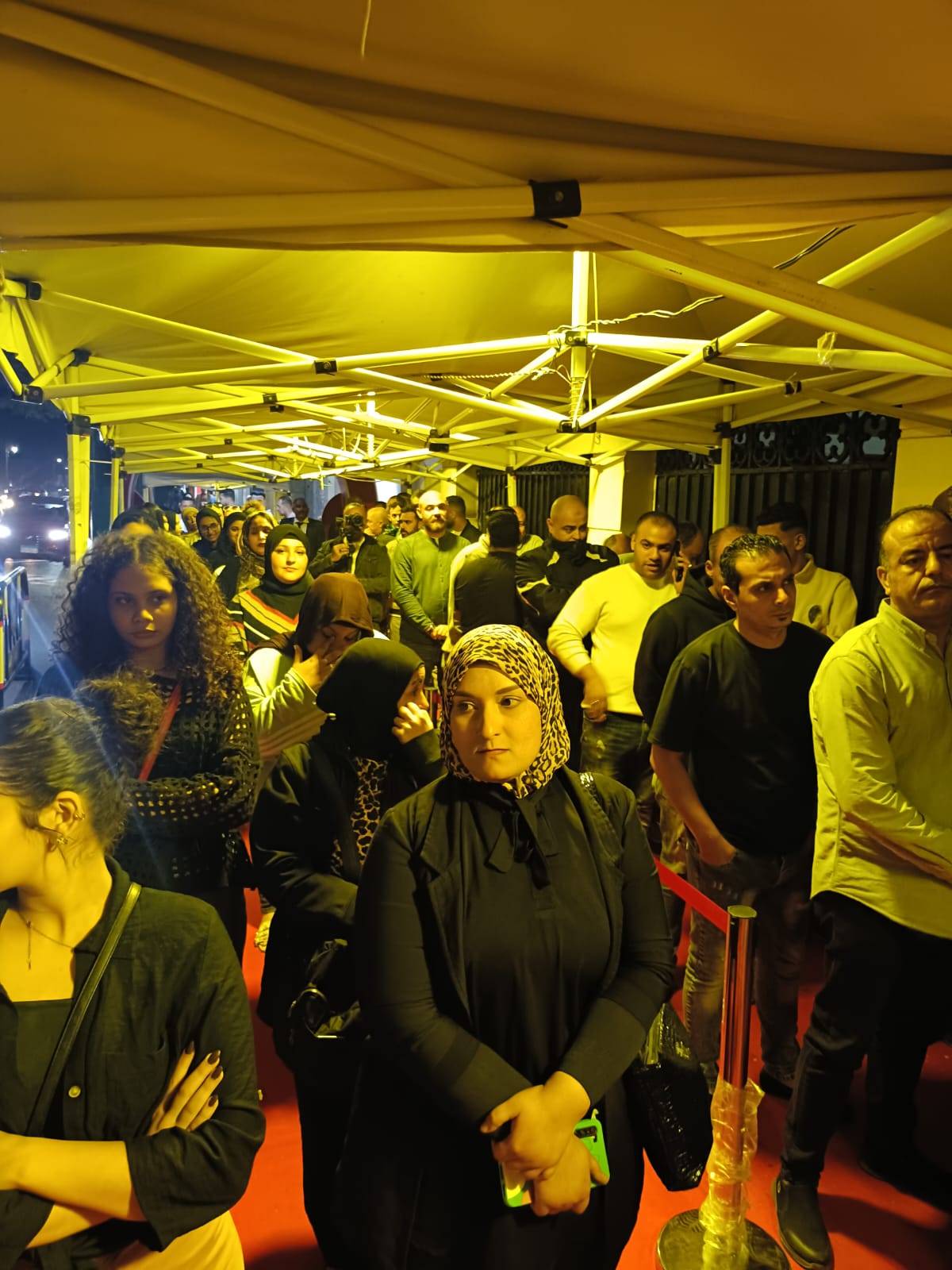 1764089782 41 قبل شوية زحمة كبيرة من المواطنين عشان يصوتوا في انتخابات