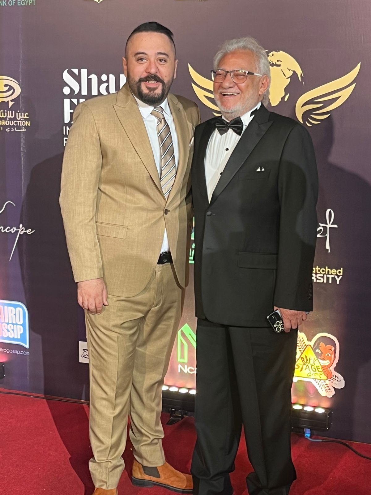 1764090807 66 الصريطي وعمرو عبد العزيز يتألقوا على السجادة الحمراء في مهرجان