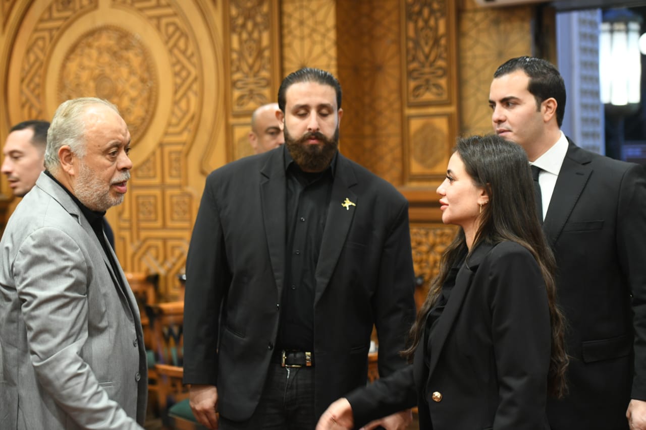 سوزان حسن تطل على الكل في عزاء ميرفت سلامة | شوفوا 5 1764097577 772 سوزان حسن تطل على الكل في عزاء ميرفت سلامة