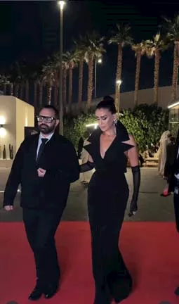 1764098416 878 نجوم الفن يتألقوا على الريد كاربت في مهرجان ضيافة غادة