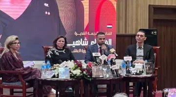 1764159145 إلهام شاهين متصالحة مع الزمن وطلعت أم زميل في سني