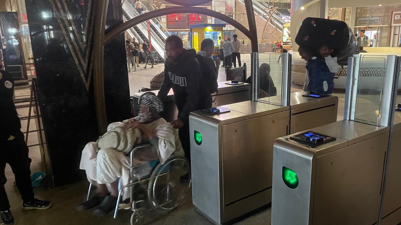 1764169764 224 بالصور هيئة السكك الحديدية تبدأ رحلة 34 في مشروع