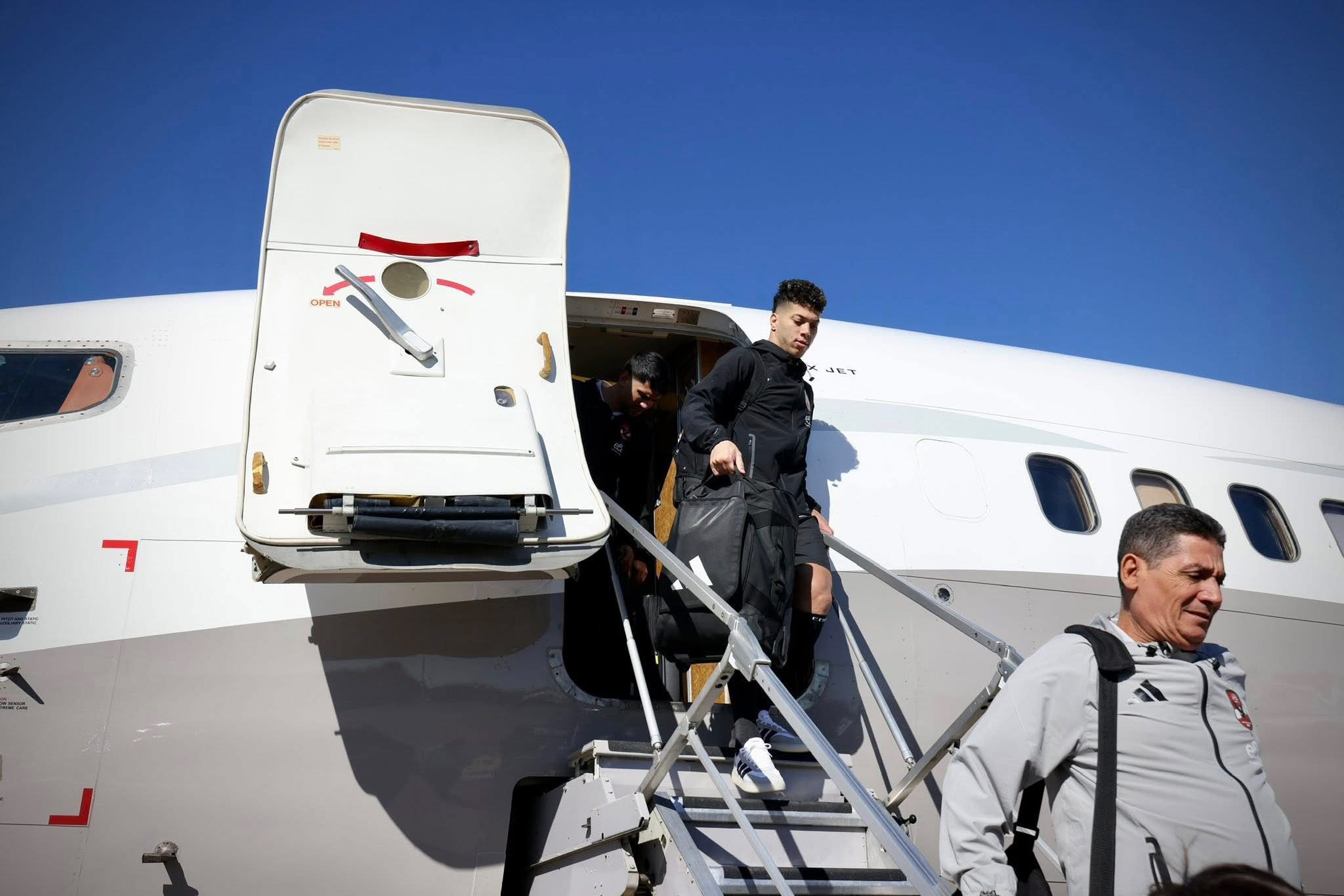 أهلا وسهلا.. صور لحظة وصول الأهلي المغرب! 4 1764169933 182 أهلا وسهلا صور لحظة وصول الأهلي المغرب