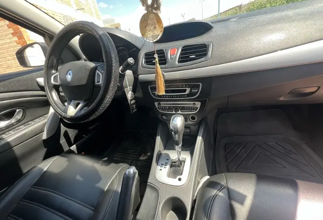 1764231931 757 رينو فلوانس أوتوماتيك بسعر 400 ألف جنيه