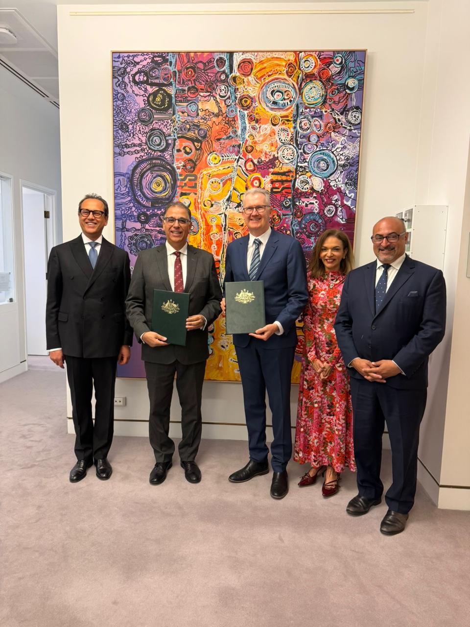 1764245618 342 أستراليا ترجع لمصر 17 قطعة أثرية نادرة