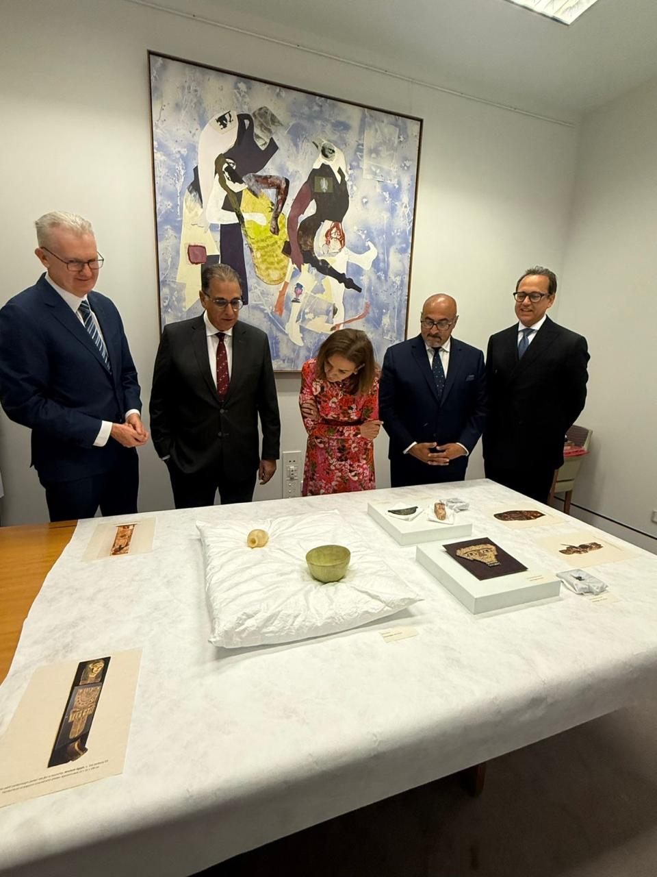 1764245618 774 أستراليا ترجع لمصر 17 قطعة أثرية نادرة