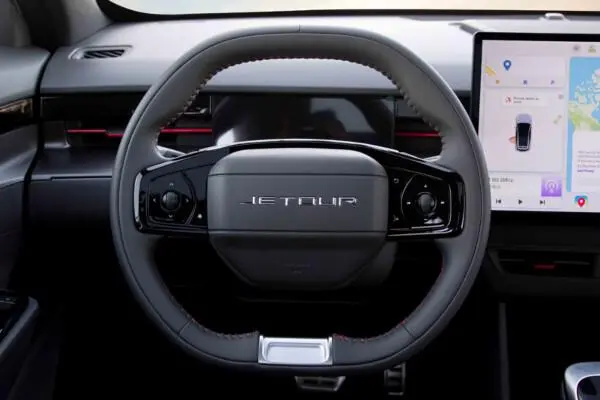 1764250167 311 أيهم تختار ساوايست اس 06 ولا جيتور داشينج 2026؟