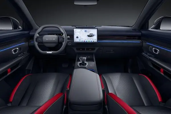 1764250167 462 أيهم تختار ساوايست اس 06 ولا جيتور داشينج 2026؟