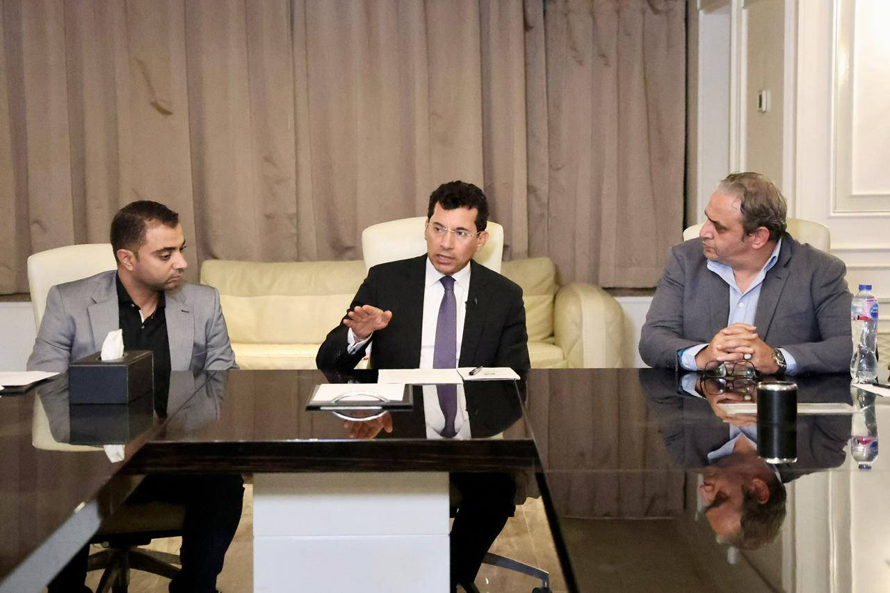 1764257727 250 أشرف صبحي صوت العرب دايمًا مع الدولة وبيشجع على الفكر