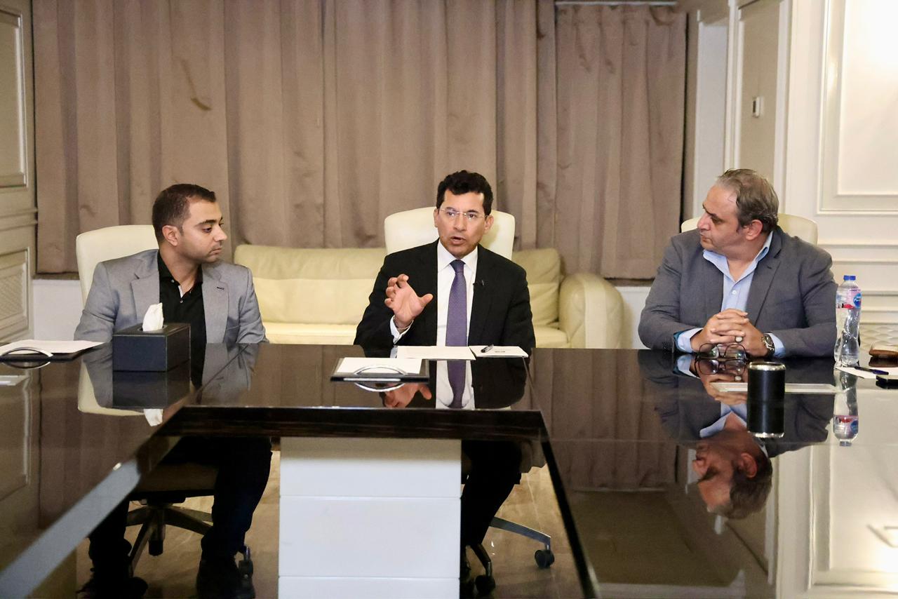 1764257727 84 أشرف صبحي صوت العرب دايمًا مع الدولة وبيشجع على الفكر