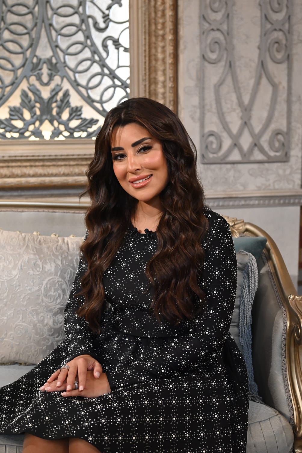 1764274480 140 أيتن عامر بتكلم عن مسؤولية الأمومة وضغوط الشهرة في برنامج