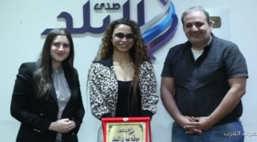 1764282615 صوت العرب يحتفل بدوللي شاهين بعد نجاح أغنيتها الجديدة