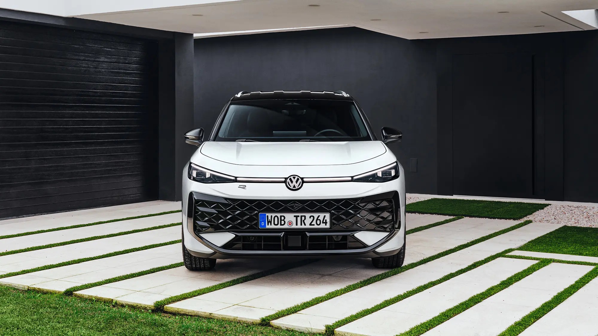 1764291867 90 فولكس فاجن نازلة بجيل جديد من T Roc وسعرها عالميًا كذا