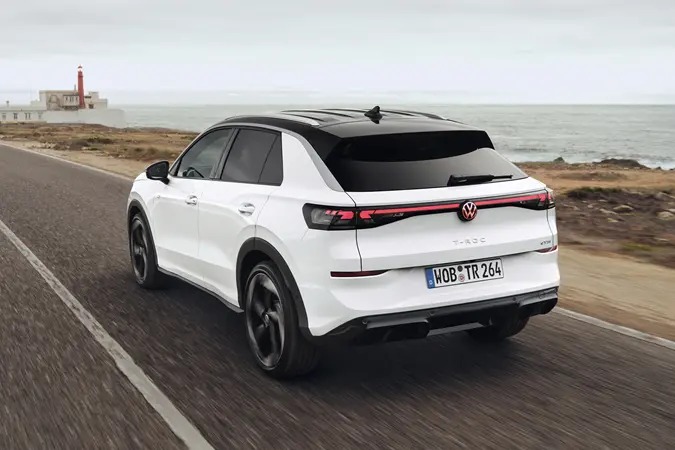 1764291868 286 فولكس فاجن نازلة بجيل جديد من T Roc وسعرها عالميًا كذا