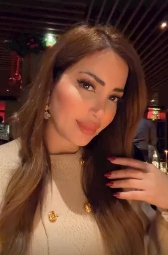 1764300628 613 نسرين طافش بتلمع في أجواء الكريسماس في لندن الساعة 5