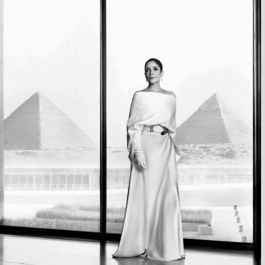 1764346337 934 منى زكي تتألق في جلسة تصوير بالمتحف الكبير مع طرح