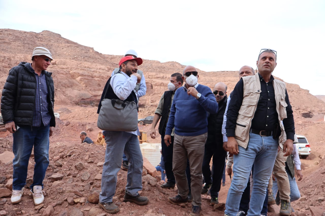 1764427064 156 وزير الكهرباء يزور مركز هيئة المواد النووية في أبو زنيمة