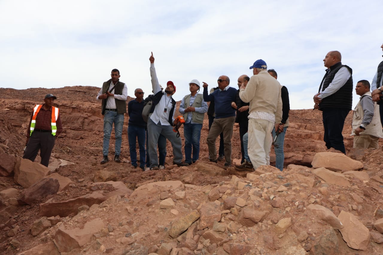 1764427064 207 وزير الكهرباء يزور مركز هيئة المواد النووية في أبو زنيمة