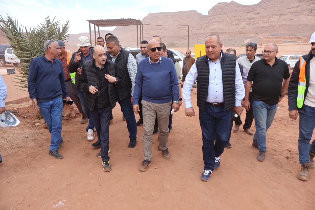 1764427064 899 وزير الكهرباء يزور مركز هيئة المواد النووية في أبو زنيمة