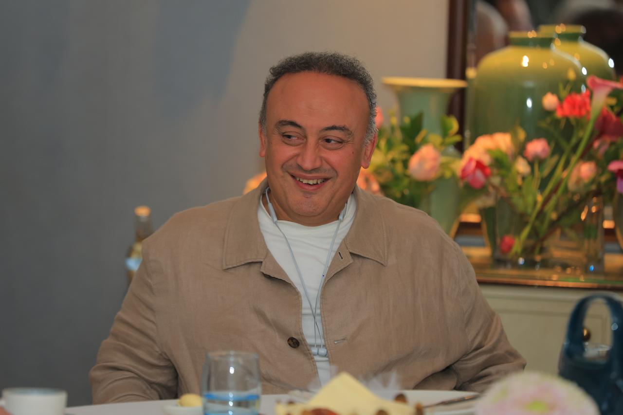 1764432644 318 قناة النهار تحتفل بإعلاميها في عشاء عمل مع صور