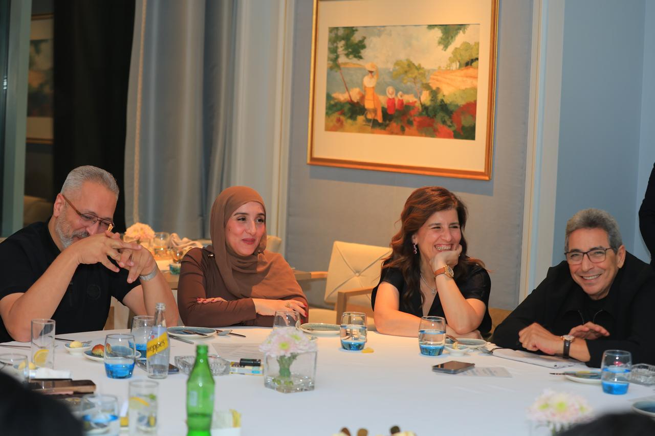 1764432644 985 قناة النهار تحتفل بإعلاميها في عشاء عمل مع صور