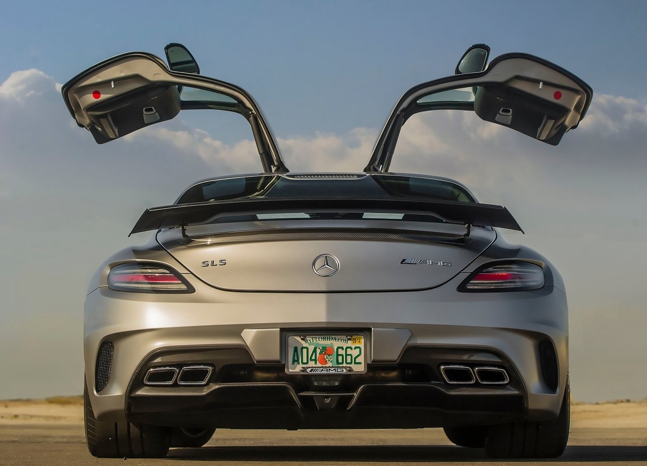 1764495091 268 اكتشف سر المتفجرات في أبواب مرسيدس SLS AMG معانا