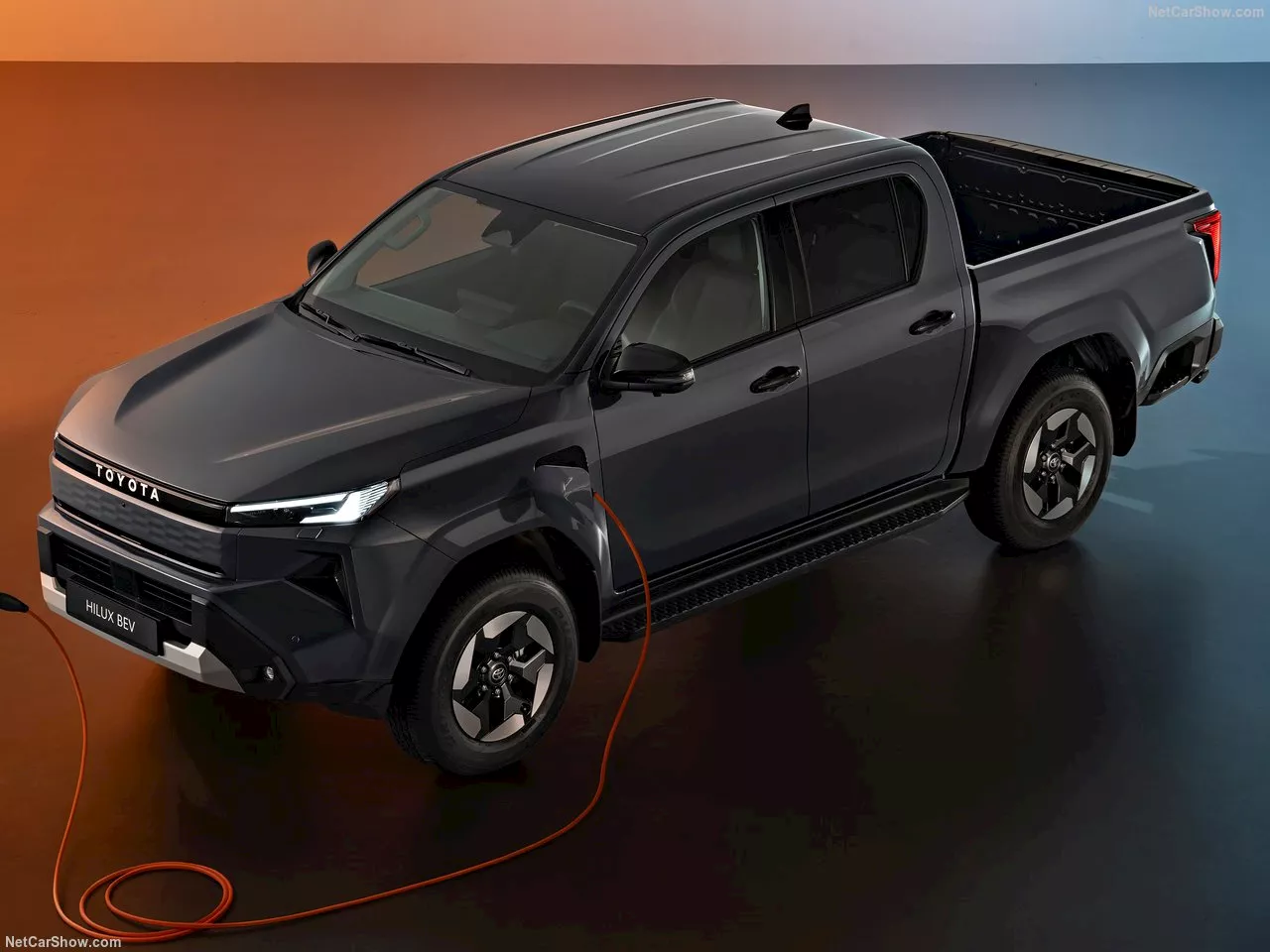 هايلوكس بتسأل عن مستقبل أسعار العربيات الكهربائية 4 1764500494 412 هايلوكس بتسأل عن مستقبل أسعار العربيات الكهربائية