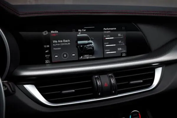 1764508112 174 مواصفات وأسعار الفاروميو ستلفيو 2026 الكروس أوفر مع شوية صور