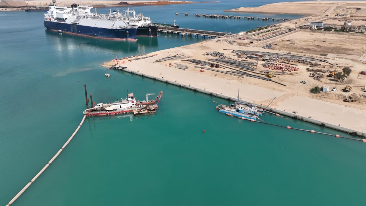 النقل: تطوير ميناء السخنة عشان مصر تبقى مركز إقليمي للنقل واللوجستيات 11 1764512062 544 النقل تطوير ميناء السخنة عشان مصر تبقى مركز إقليمي للنقل