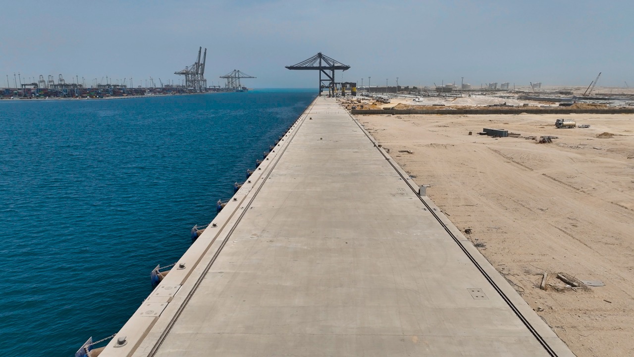 النقل: تطوير ميناء السخنة عشان مصر تبقى مركز إقليمي للنقل واللوجستيات 8 1764512062 675 النقل تطوير ميناء السخنة عشان مصر تبقى مركز إقليمي للنقل