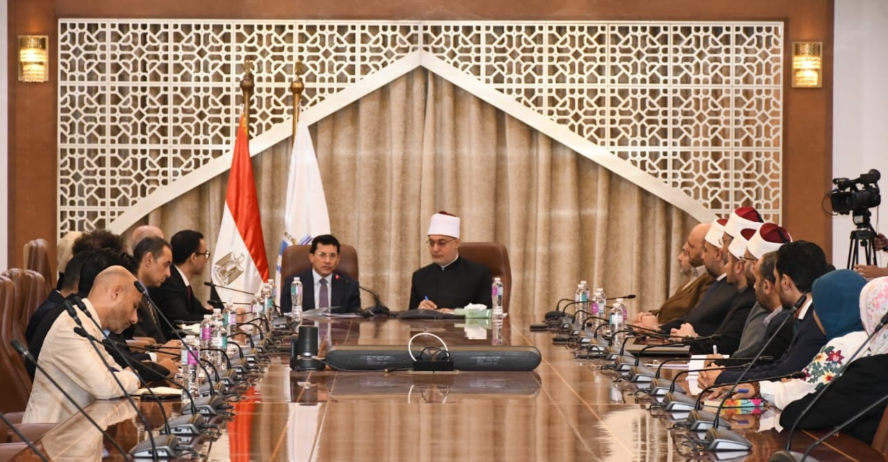 1764513386 824 وزير الرياضة و<a href=