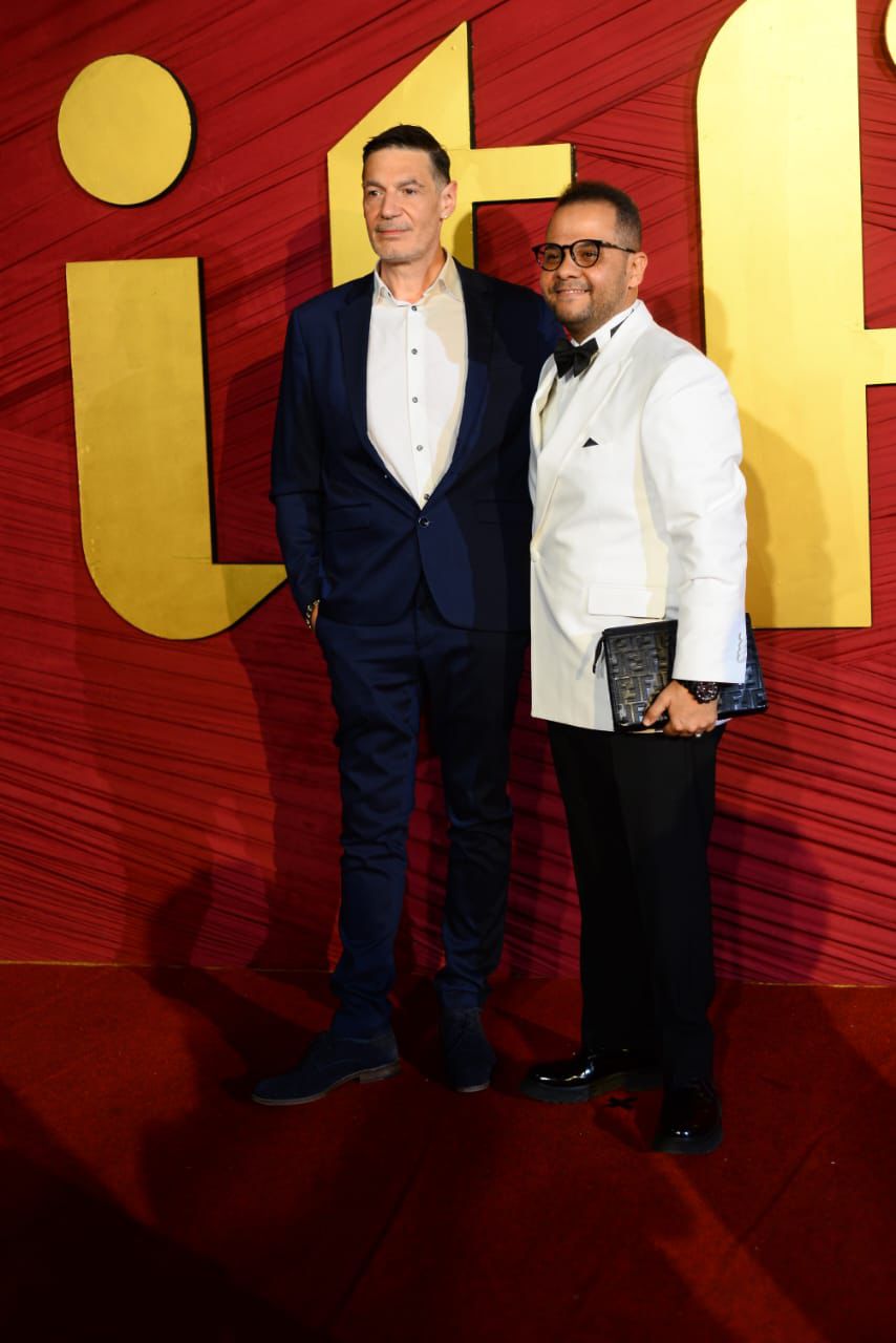 1764523640 693 وزير الثقافة وصل لحضور ختام مهرجان شرم الشيخ للمسرح الشبابي