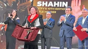 1764527118 إلهام شاهين دموعها مش قادرة تتحكم فيها في ختام مهرجان