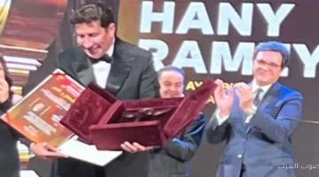 1764527421 هاني رمزي يهدي تكريمه في شرم الشيخ لوالدته بكلمات مؤثرة