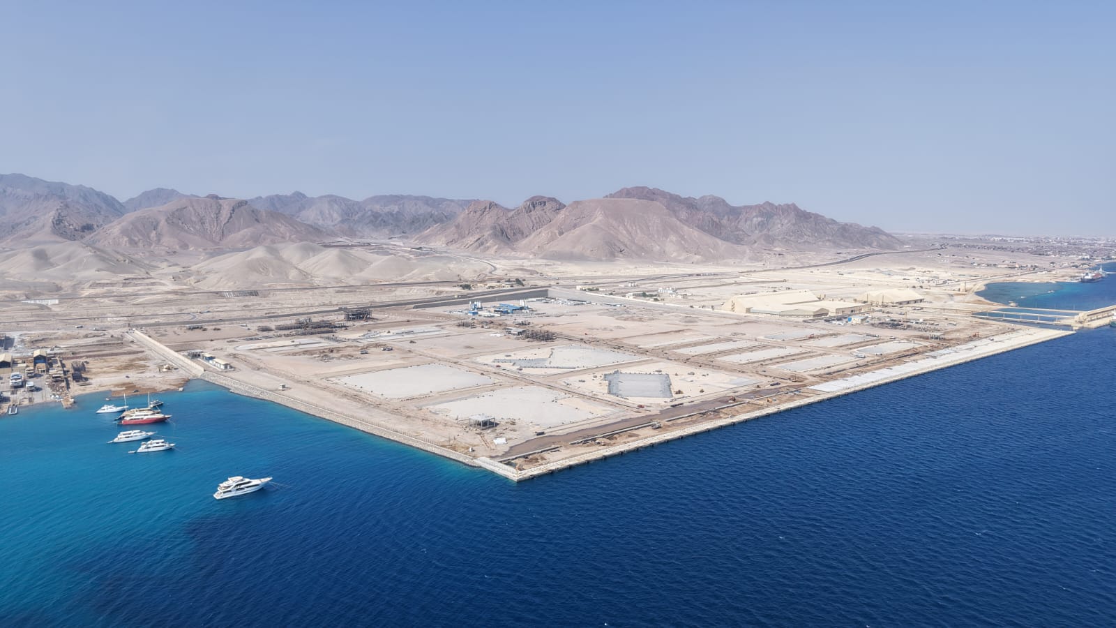 تطوير الميناء