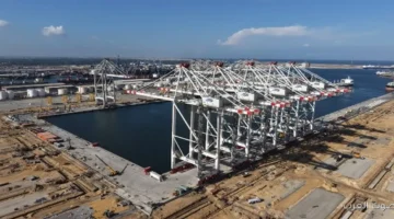 وزارة النقل بتوضح آخر التطورات في محطة حاويات تحيا مصر 1 بميناء دمياط 12 1764539895 وزارة النقل بتوضح آخر التطورات في محطة حاويات تحيا مصر