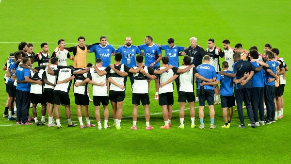 آسر حسين الزمالك دايمًا بيلوم التحكيم على الهزائم وموسم الفريق