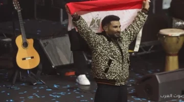 أحمد سعد يتألق في حفلة مليانة جمهور بلندن ورافع علم