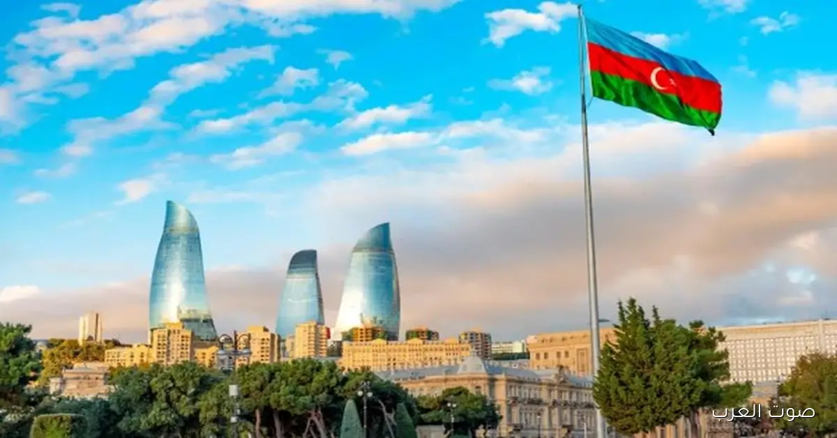 أذربيجان تستدعي سفير روسيا بعد سقوط صاروخ روسي على أرض سفارتها في كييف