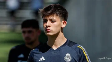 أردا جولر بعد ما أخذ جائزة لاعب الشهر ثقة ألونسو