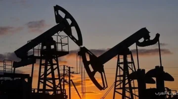 أسعار النفط بتنزل بسبب قوة الدولار وتوقعات المعروض