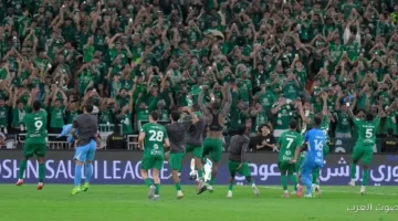 أهلي جدة يكسب القادسية رغم نقص العدد في الدوري السعودي