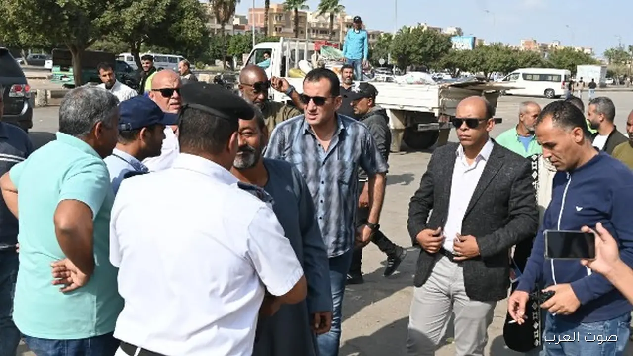 إزالة الإشغالات في منطقة الأردنية بالعاشر من رمضان ومنع عودة