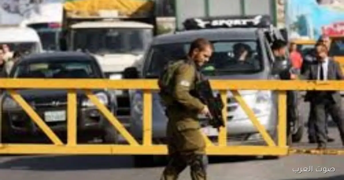 إسرائيل تقفل بوابة عطارة وتعمل حاجز قرب النبي صالح شمال رام الله